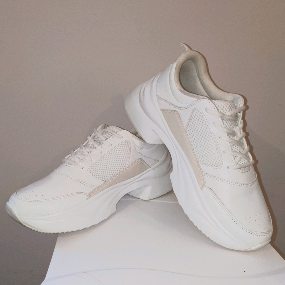 Zara CHUNKY SOLE SNEAKER